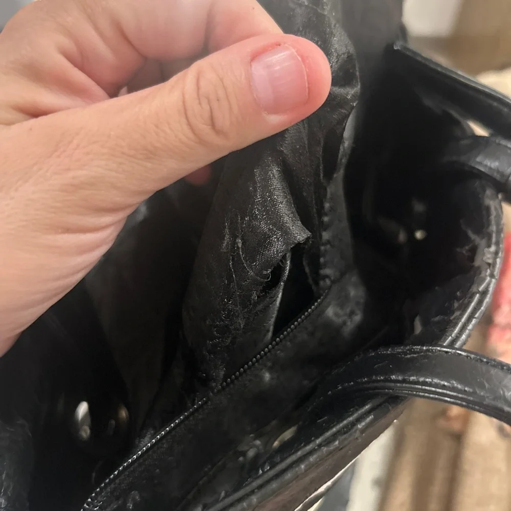 Chanel Black Quilted Purse In Fair Condition. Has Damage Please See Photos! - Picture 11 of 17